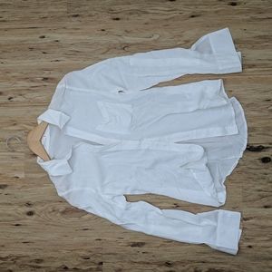Long sleeved, buttoned-down, collared  top. White. Sz.S